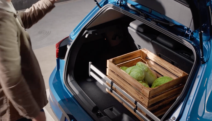 🚗💼 Descoperă accesoriile originale pentru portbagaj VW! La Enduro – VW Service, găsești tot ce ai nevoie pentru a-ți organiza mașina perfect, sigur și stylish.  